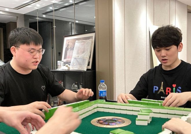 塔图姆焦点对战，Rookie与50激战TES分钟，晋级下一阶段胜负难料！的简单介绍