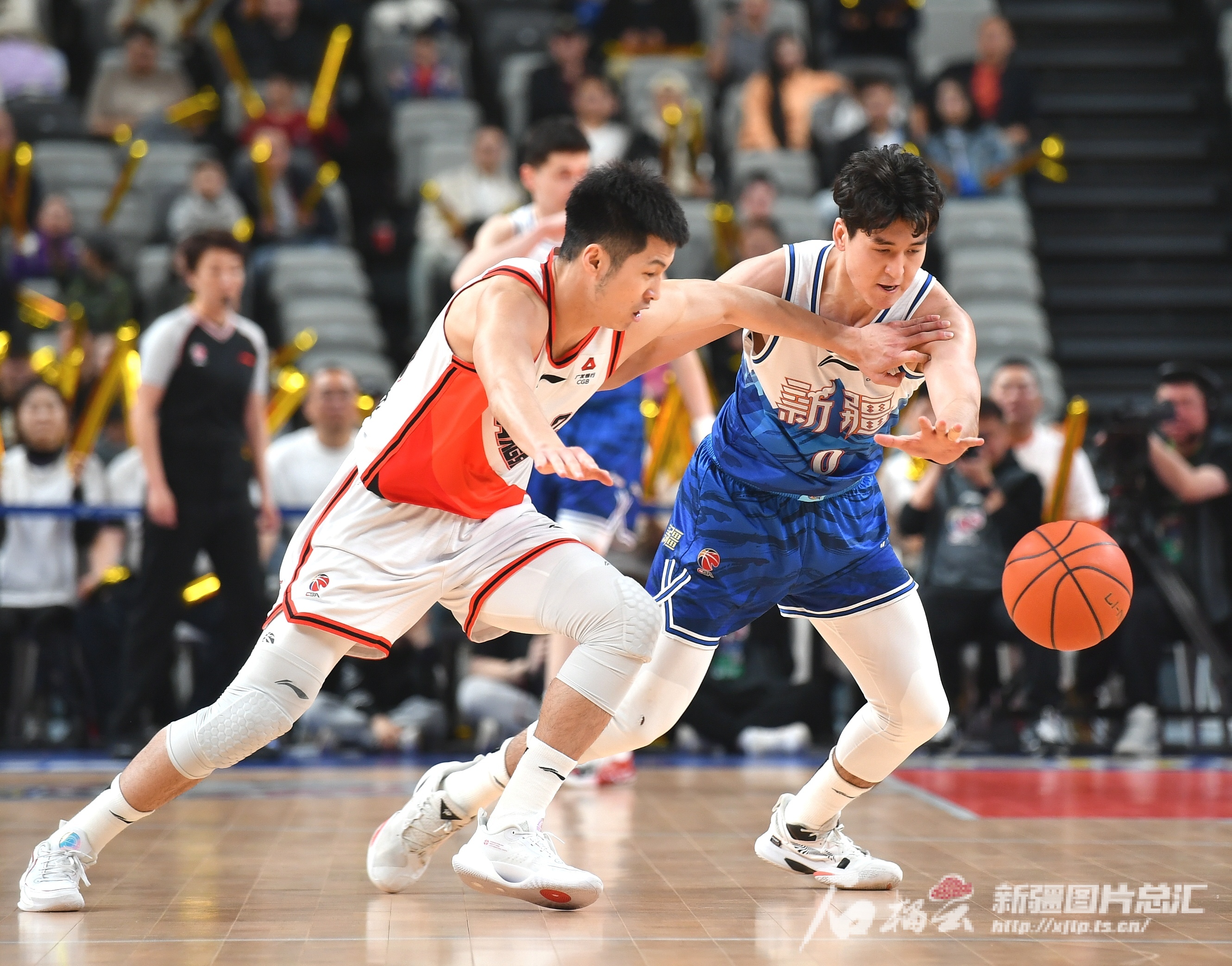 包含赛后江苏男篮调整名单以备NBA总决赛，队长鼓劲环节打磨，话题不断，阵容厚度经受考验的词条