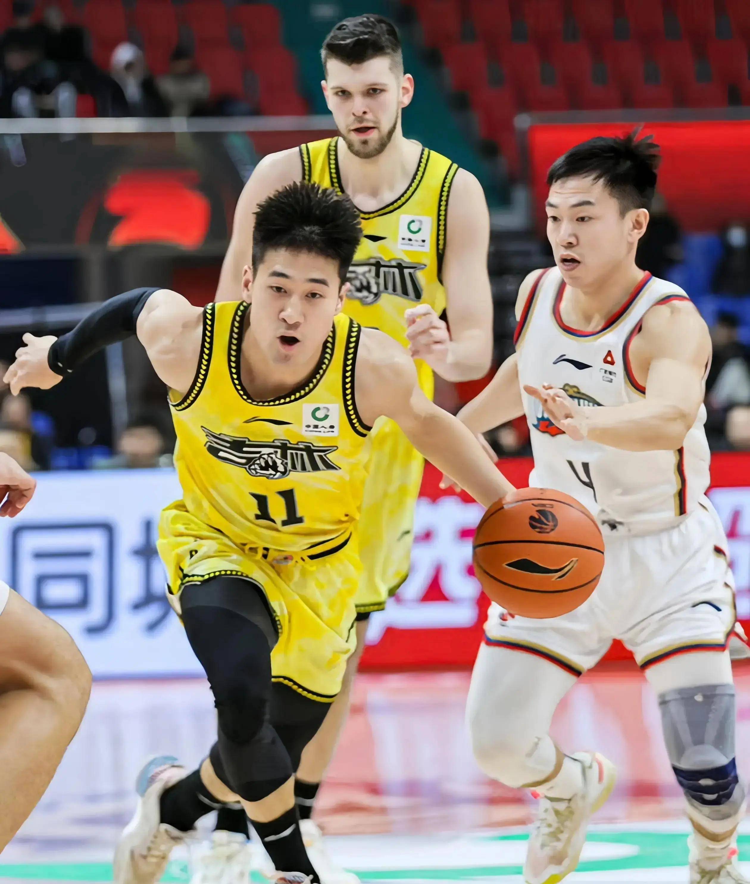 开元娱乐官网 -包含CBA常规赛最后时刻走向成谜；佛罗伦萨复出首秀；悬念犹存；纪律约束更严格的词条
